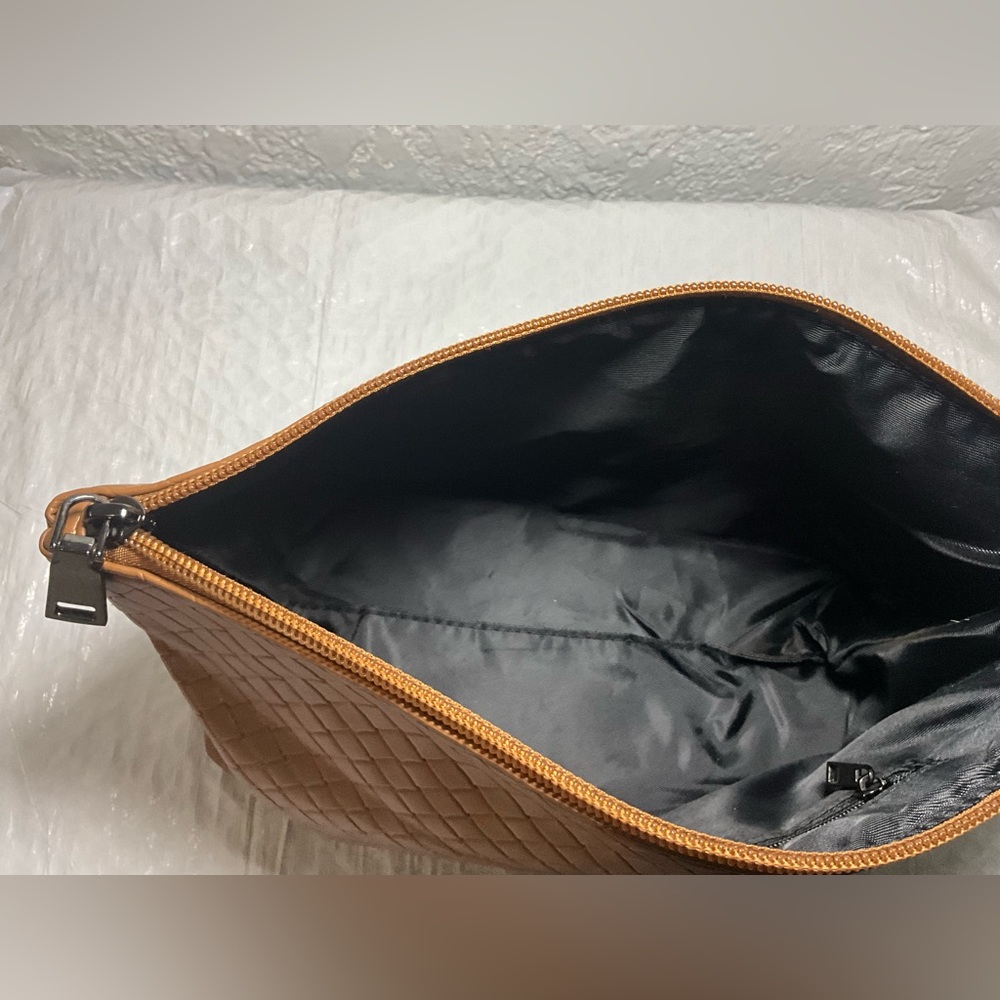 Large Woven Tote Bag – Chic Vegan Leather Braided Handbag with Top Handle - Picture 6 of 9